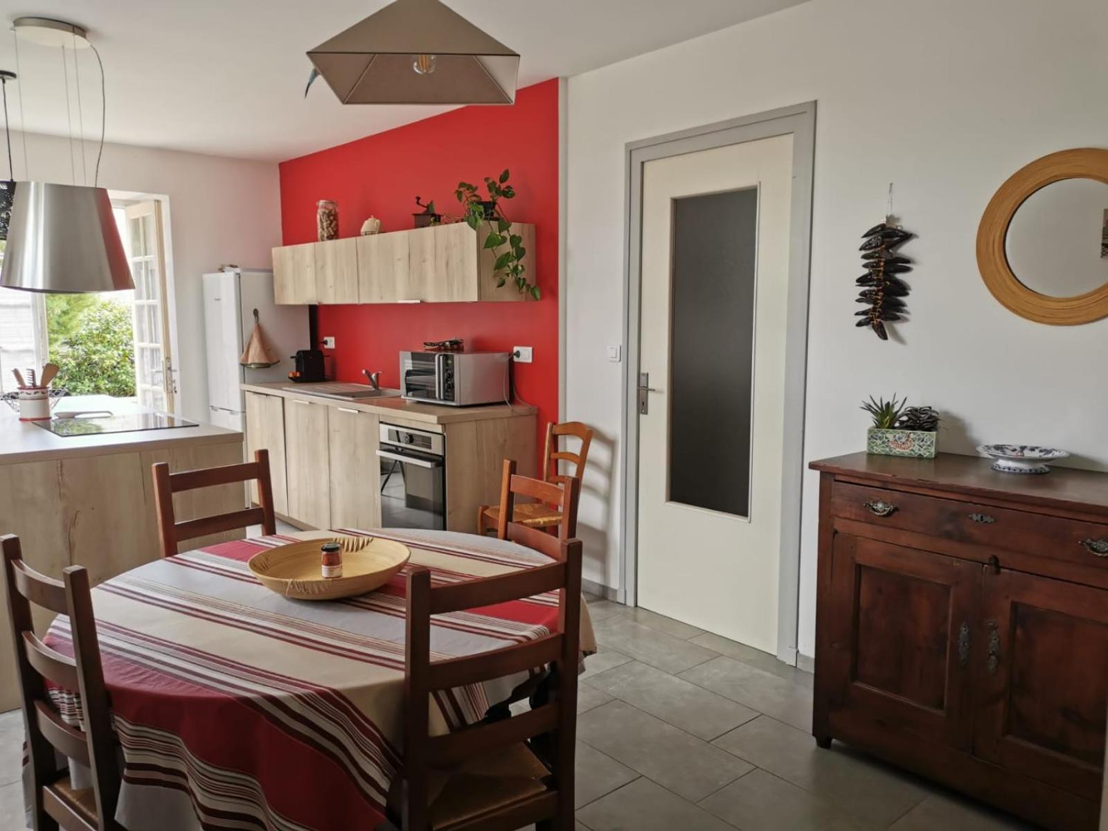 Logement Calme Et Authentique A Espelette Rom bilde